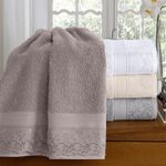 toalha-de-banho-com-renda-70x140cm-em-algodao-500-gramas-buettner-flora-cinza-vitrine
