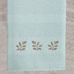 toalha-de-banho-70x140cm-em-algodao-400-gramas-com-bordado-buettner-folhagem-cor-mineral-detalhe
