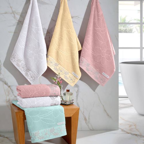 Toalha de Banho 70cm x 1,40m Artes Luzia Buettner
