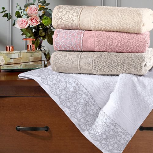 Toalha de Banho 70cm x 1,40m Melody Renda Cris Buettner